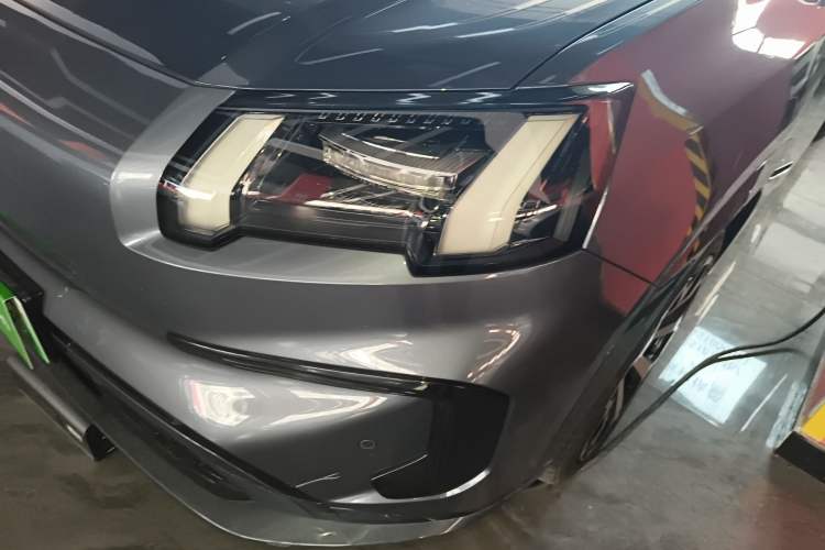 Used AION V 2024 Aion Tyrannosaurus 650 LiDAR Edition