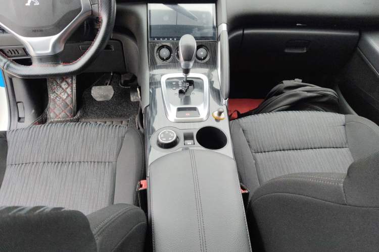 Used Peugeot 3008 2015 1.6THP Automatic Classic Edition
