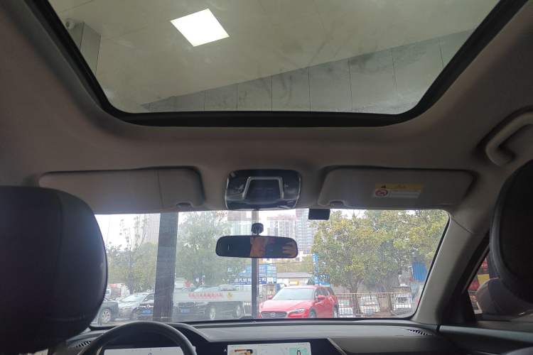 Used SOL X8 PLUS 2023 1.5 TGDI DCT Smart Edition 7-Seater
