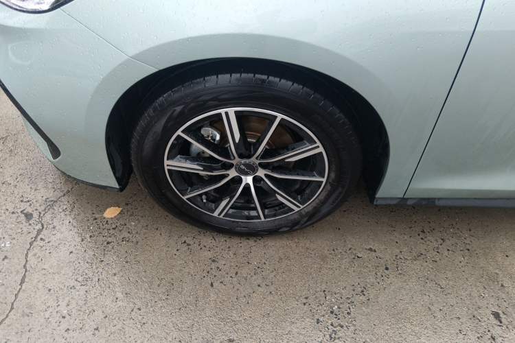 Used BYD Seal 06 New Energy 2024 DM-i 80KM Prestige Model Exterior 4