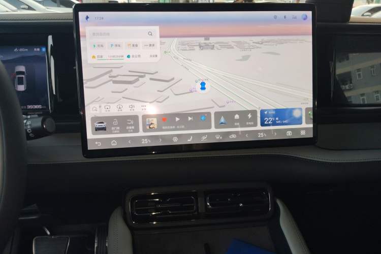 Used Formula Leopard Leopard 5 2024 Cloud Ride Luxury Edition
