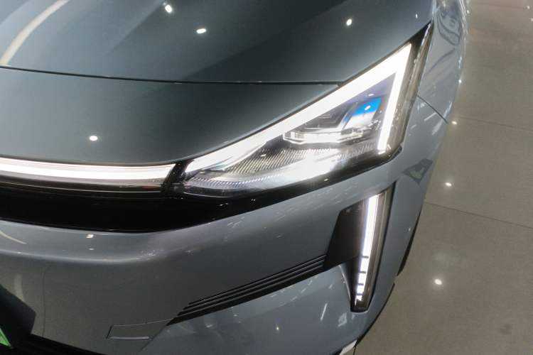 Used Geely Galaxy L6 2025 EM-i 140km Starship Edition