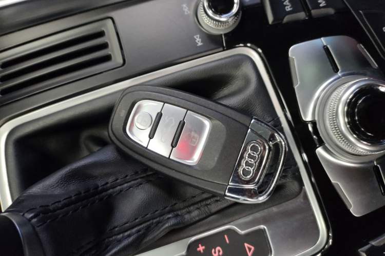 Used Audi Q5 2017 Plus 40 TFSI Technology Model