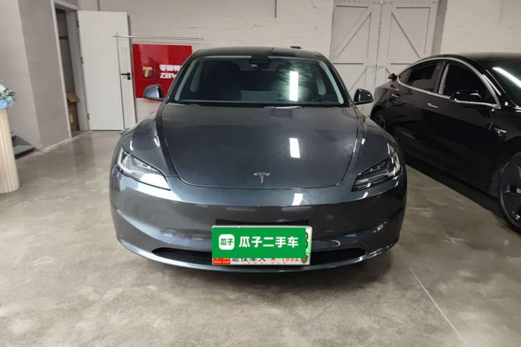 Used Tesla Model 3 2025 Rear-Wheel-Drive Version
