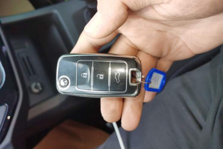 Used FORTHING Lingzhi 2023 M5L 1.6L Comfort Edition 7-Seater