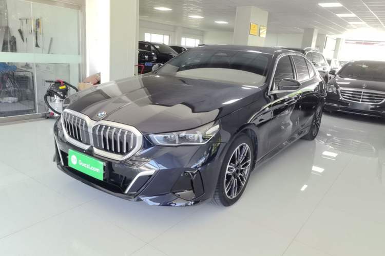 Used BMW 5 Series 2025 530Li Leading Model M Sport Package Guazi used car, China used car export, Used car for sale, Used  cars, Cheapest cars for sale