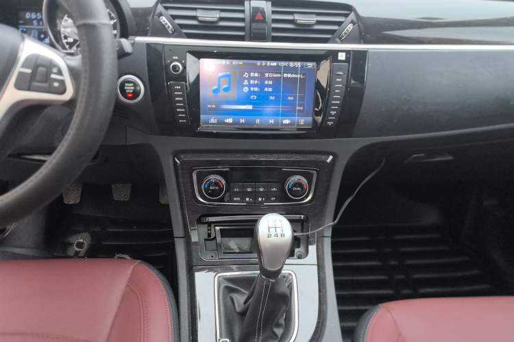 Used Zotye T600 2015 Family Edition 2.0T Manual Luxury Version
