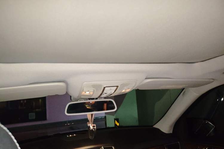 Used Mercedes-Benz M-Class 2012 ML 350 Sport Edition Headliner