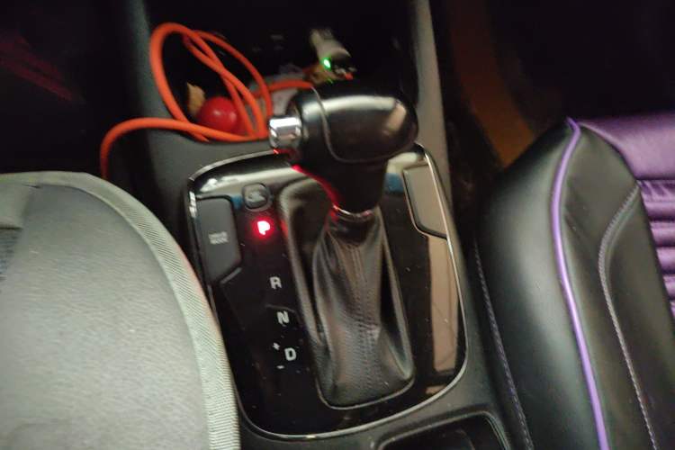 Used Kia K3 2016 1.6L Automatic GLS Gear Lever