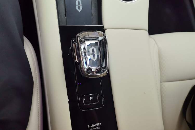 Used Hima AITO M5 2022 Extended-Range Four-Wheel Drive Ultimate Edition
