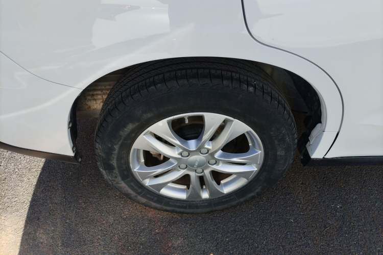 Used Haval M6 2019 1.5T DCT Two-Wheel Drive Value Edition China VI Standard Right Rear Wheel Hub
