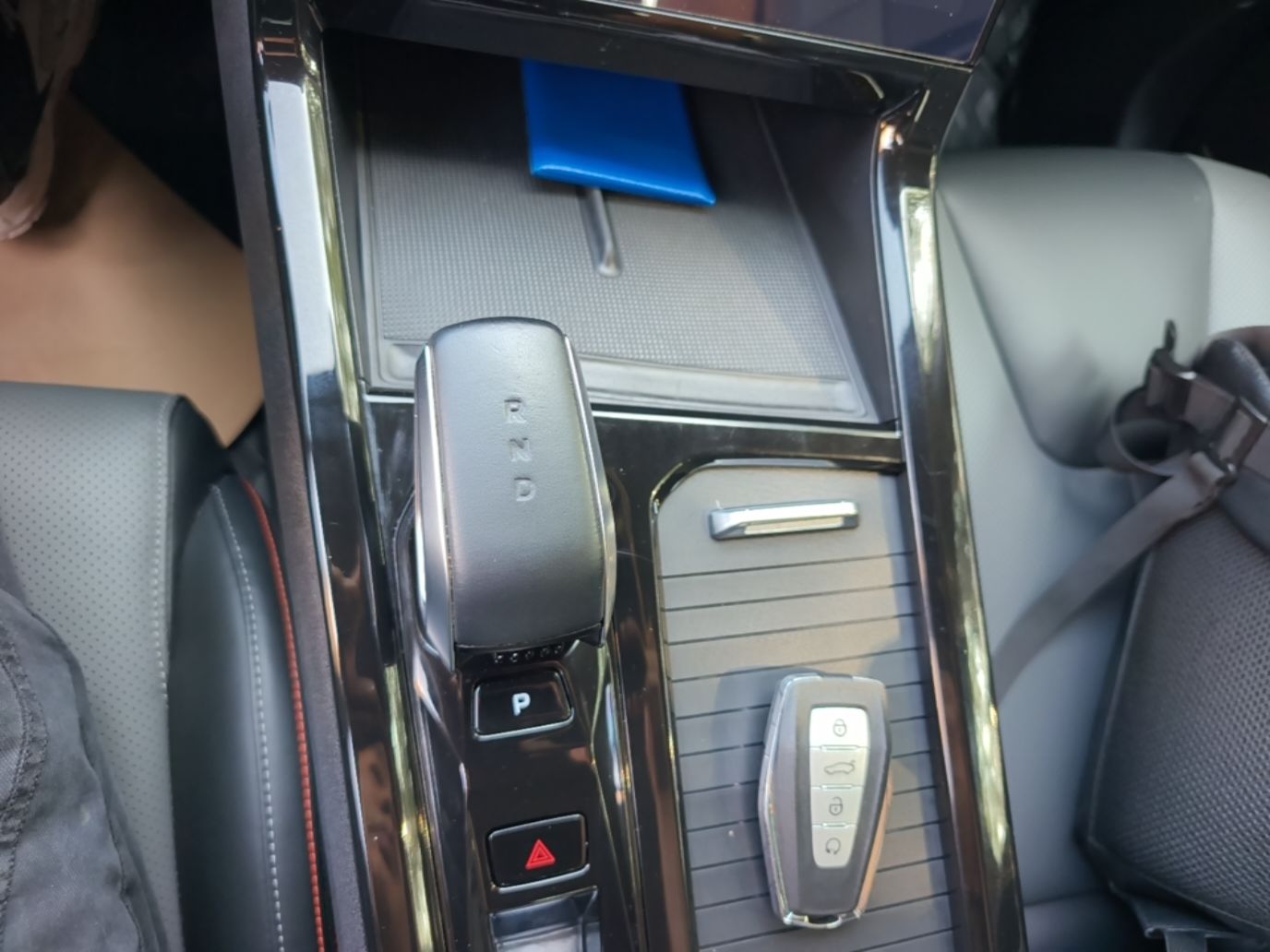 Geely Auto Emgrand X7 Sport 2023 Boyue COOL 1.5TD Smart Connect+ — снимка 16