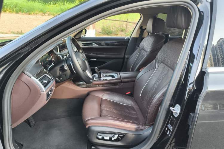 Used BMW 7 Series 2018 740Li Leading Model Excellence Package
