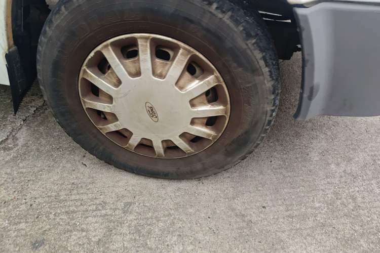 Used Ford Classic Transit 2013 2.8T Diesel Logistics Model with Short Wheelbase and Mid-Roof JX493ZLQ4