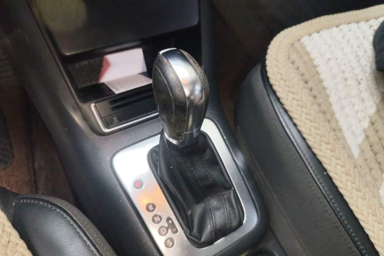 Used Volkswagen Tiguan 2013 1.8TSI Automatic Two-Wheel Drive Luxury Model Gear Lever