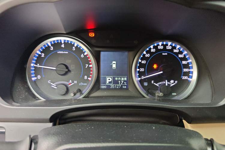 Used Toyota Highlander 2018 2.0T Two-Wheel Drive Elite Edition 7 Seats Emission Standard China V Instrument Cluster