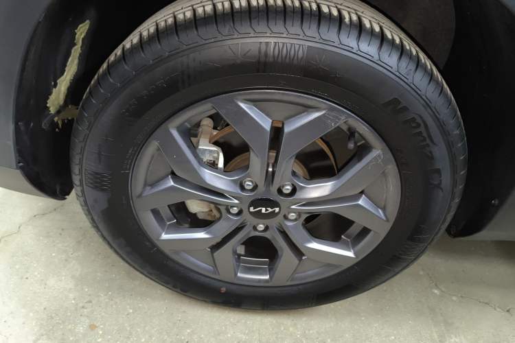 Used Kia Seltos 2023 1.5L CVT Luxury Edition Left Front Wheel Hub