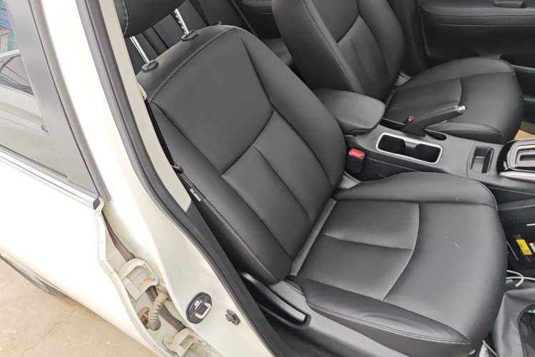 Used Nissan Sylphy 2021 Classic 1.6XL CVT Luxury Edition Right Front Seat