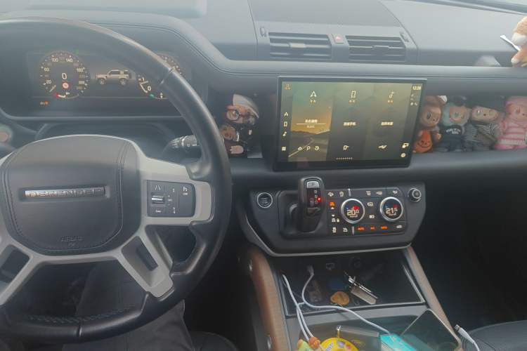 Used Land Rover Defender 2022 90 2.0T P300 X-DYNAMIC HSE