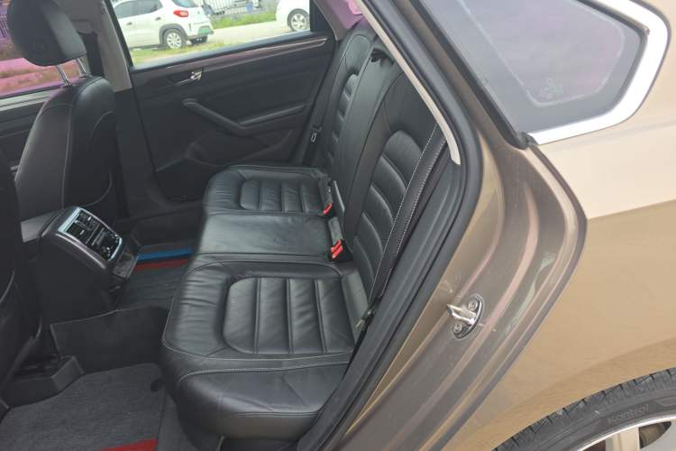 Used Volkswagen Passat 2017 330TSI DSG Luxury Edition Left Rear Seat