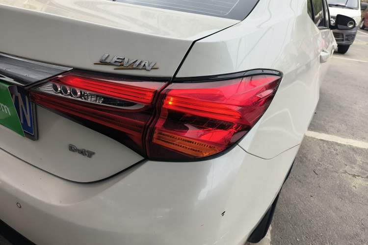 Used Toyota Levin 2017 Revised 185T CVT Elite Edition China V Standard Right Rear Taillight