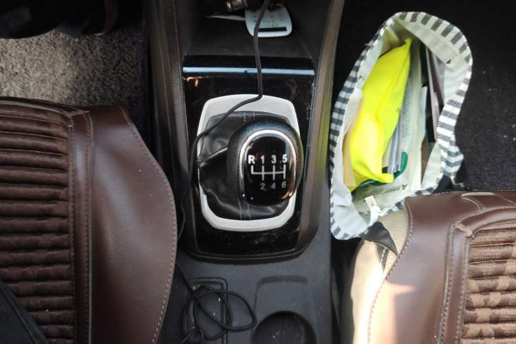 Used Baojun 310W 2017 1.5L Manual Comfort Version China VI Emission Standard