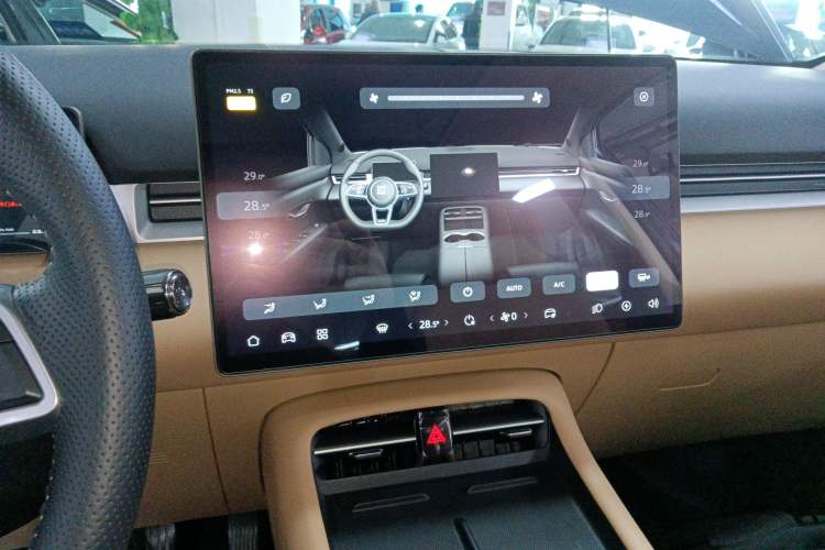 Used Landian E5 PLUS 2025 165 km Long-Range Version PLUS 5-Seater