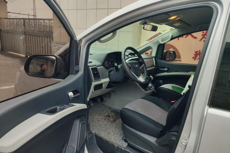 Used JAC Refine M4 2016 2.0L Manual Comfort Edition
