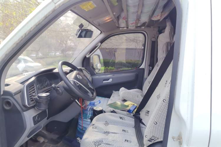 Used SAIC MAXUS Xintu V80 2021 2.0T Manual Classic Aoyuntong 127 PS Mid-axle Mid-roof 6/7/8/9-Seater
