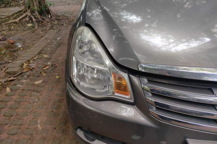 Used Nissan Sylphy 2016 Classic 1.6XE Manual Comfort Edition Right Front Headlight