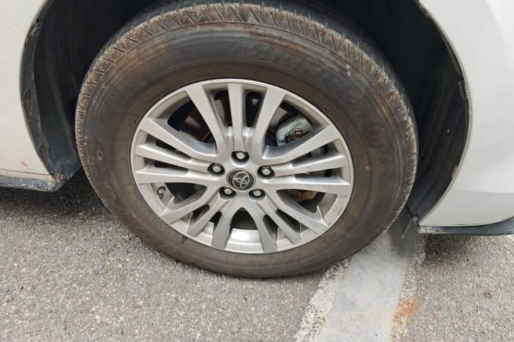 Used Toyota SIENNA 2021 2.5L Hybrid Premium Edition