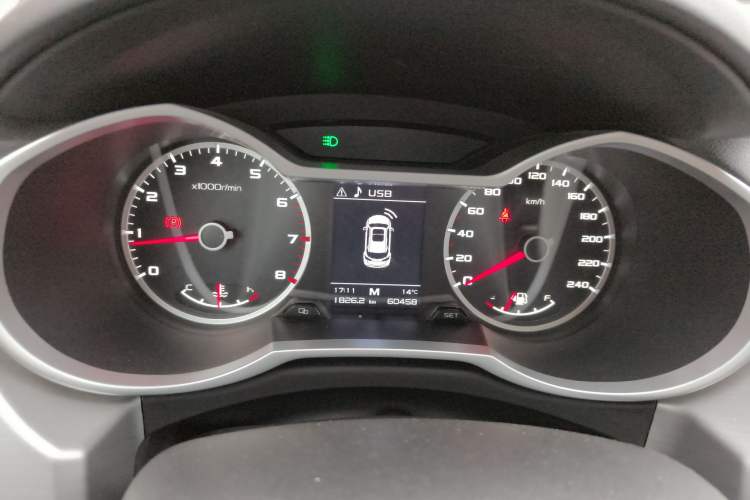 Used Geely Auto Emgrand X7 Sport 2016 2.0L Manual ZhiShang Version
