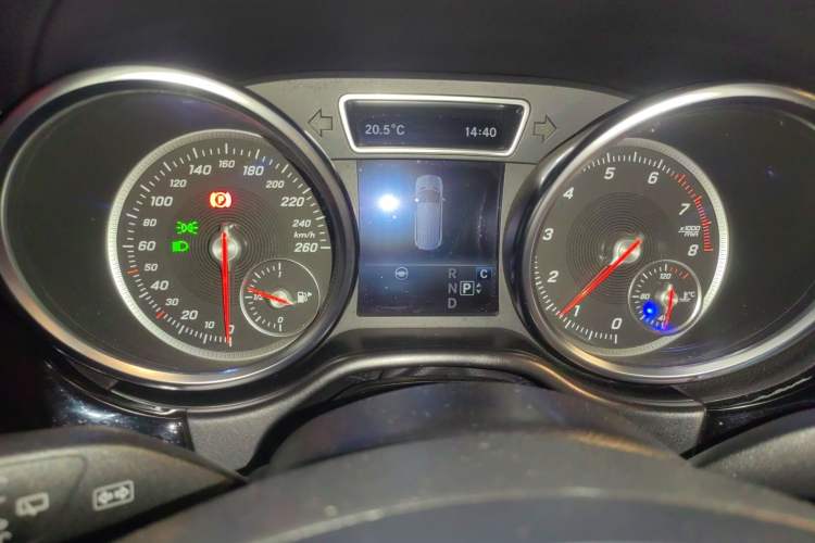 Used Mercedes-Benz GLS-Class 2017 GLS450 Middle East version Instrument Cluster