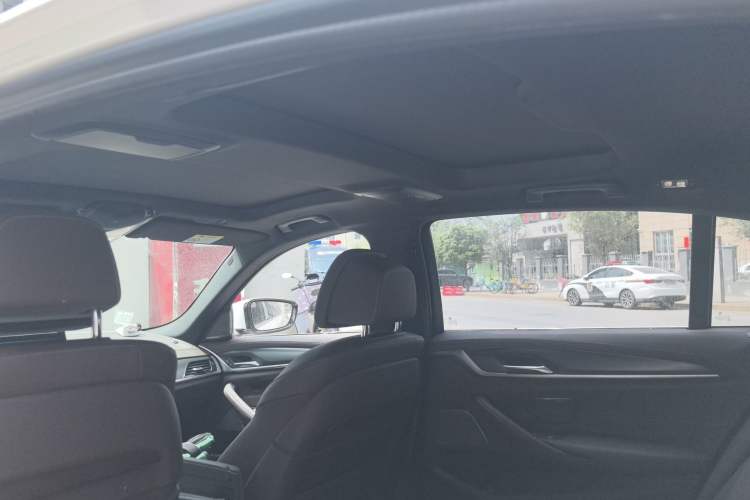 Used BMW 5 Series New Energy 2022 Restyled 535Le Pioneer Edition M Sport Package