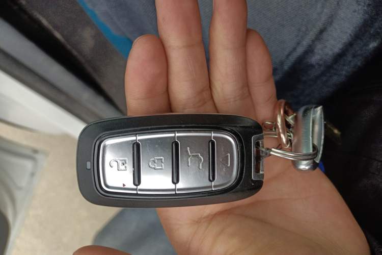 Used SAIC MAXUS Dana V1 2024 V1 Long Wheelbase High Roof (51 kWh)