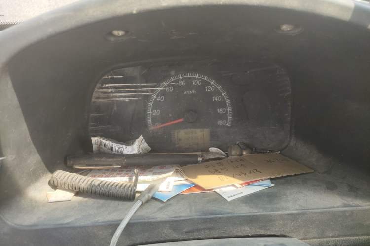 Used Wuling Zhiguang Small Truck 2016 1.2L Double-Cab LSI Instrument Cluster