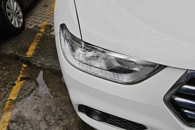 Used Haval H2 2018 1.5T Dual-Clutch Two-Wheel Drive Fashion Model China VI Standard