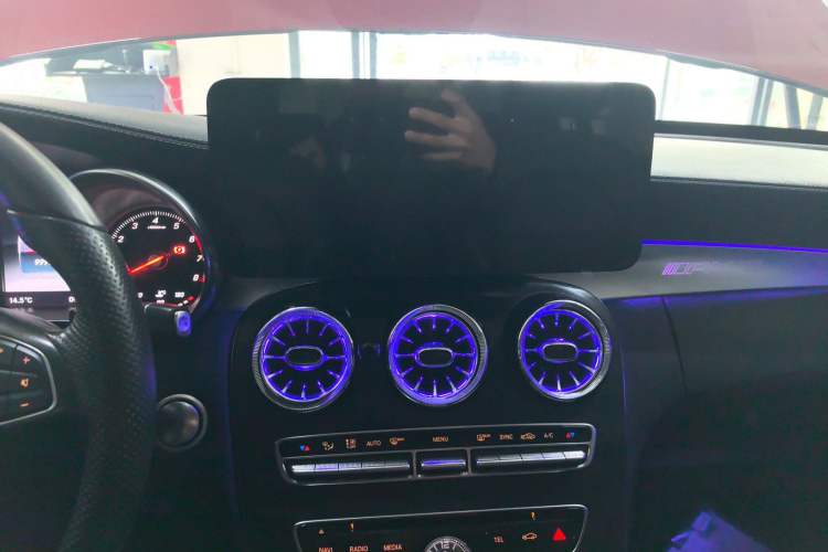 Used Mercedes-Benz C-Class 2015 Revised C 200 L Sport Edition Audio And AC Panel