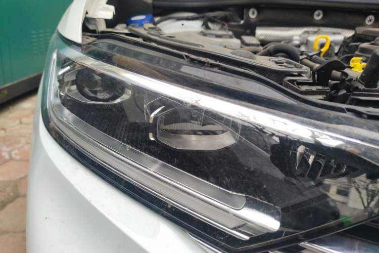 Used Volkswagen T-ROC 2024 300TSI DSG Two-Wheel-Drive Chen Guang Edition