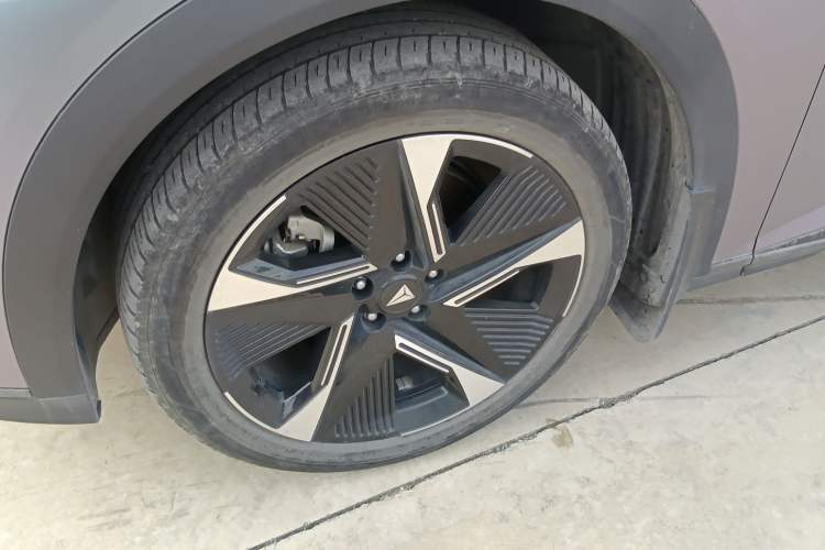 Used Deepal S07 2023 200Max Range-Extended Version
