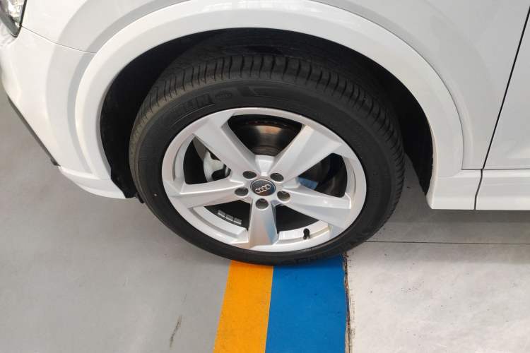 Used Audi Q2L 2018 35 TFSI Fashionable & Elegant Version China VI Emission Standard Left Front Wheel Hub