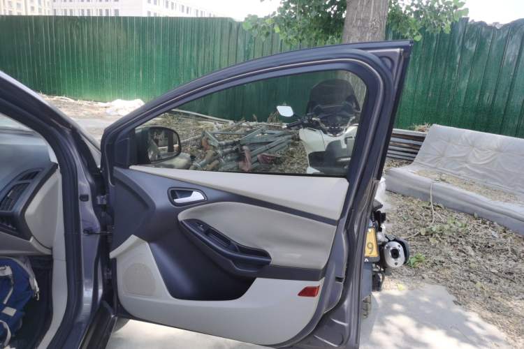 Used Ford Focus 2012 Sedan 1.6L Automatic Comfort Model