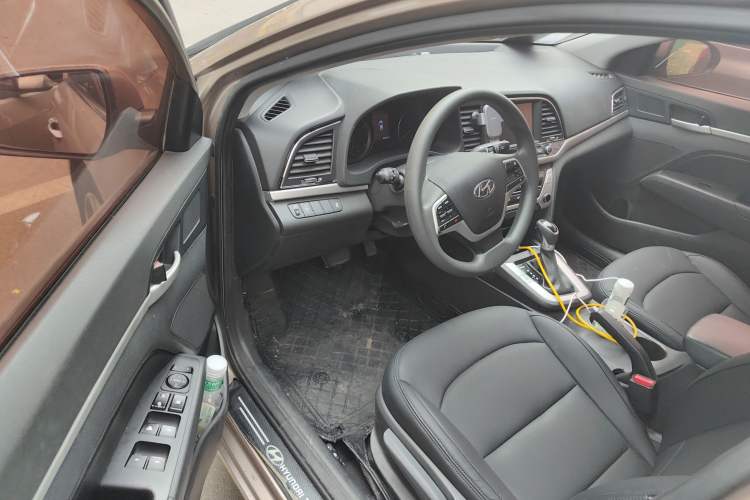 Used Hyundai Elantra (6th Generation / Lingdong) 2016 1.6L Automatic ZhiXuan – Elite Version
