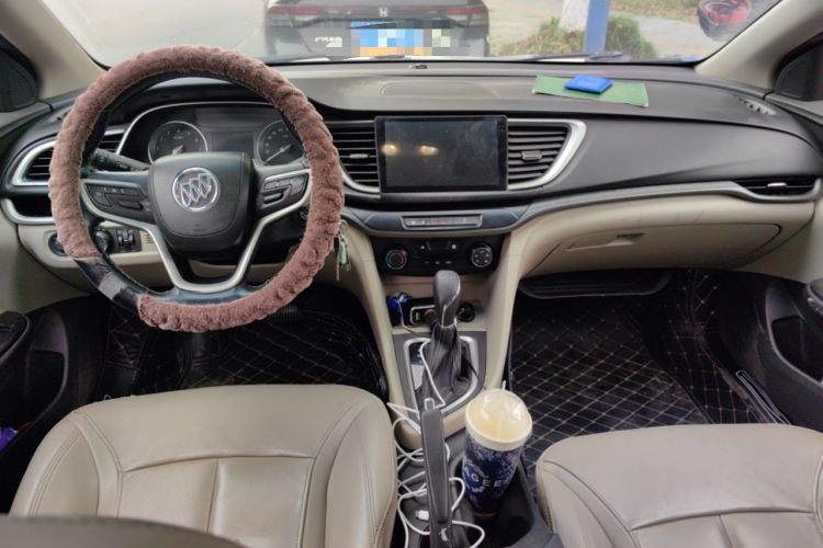 Used Buick GT 2018 15T Dual-Clutch Elite Model China V Standard Center Console