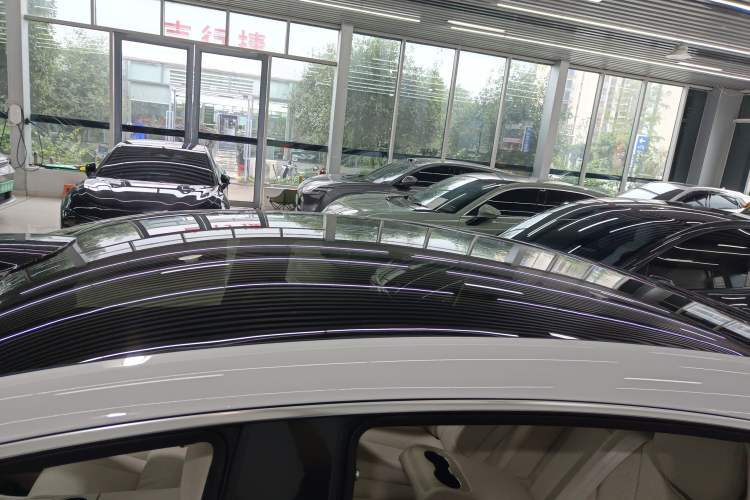 Used Hima Luxeed R7 2024 All-Electric 802 km Max
