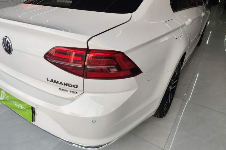 Used Volkswagen Lamando 2019 280TSI DSG Comfort Edition China VI standard Right Rear Taillight
