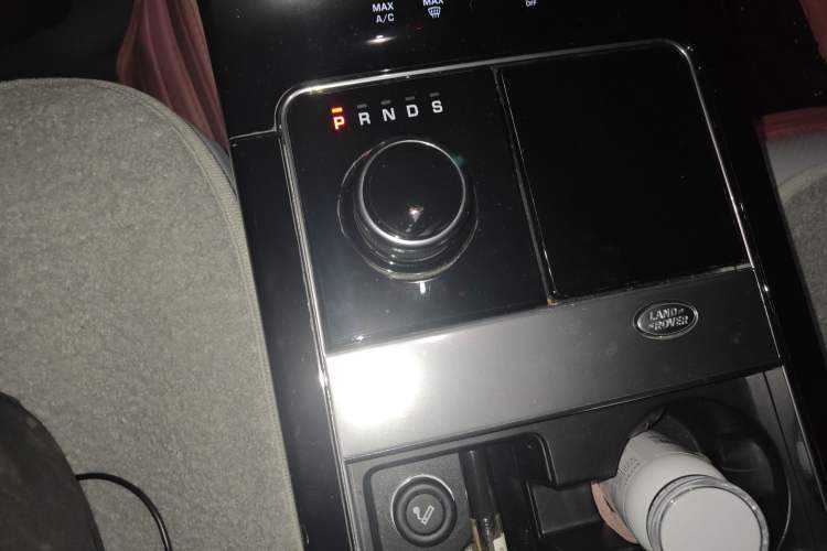 Used Land Rover Range Rover Velar 2018 P300 R-DYNAMIC S