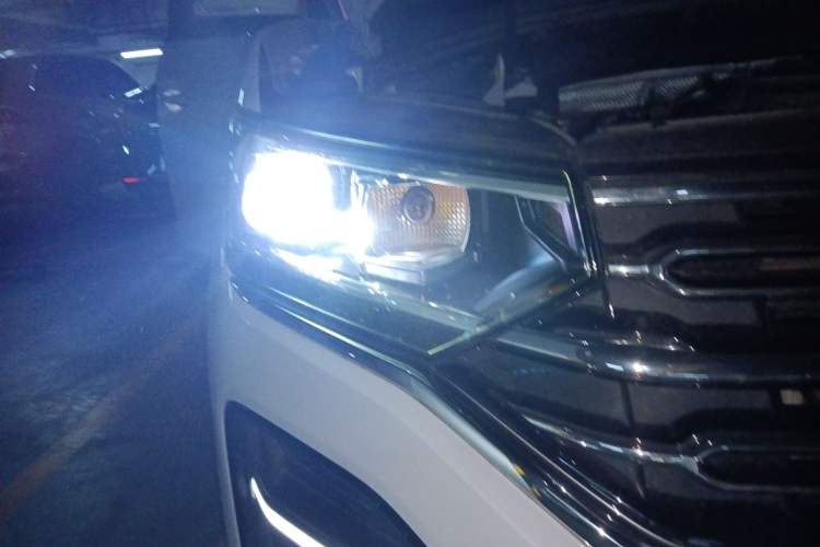 Used Volkswagen Tayron 2022 280TSI Two-Wheel Drive Luxury Smart Connectivity Version Right Front Headlight