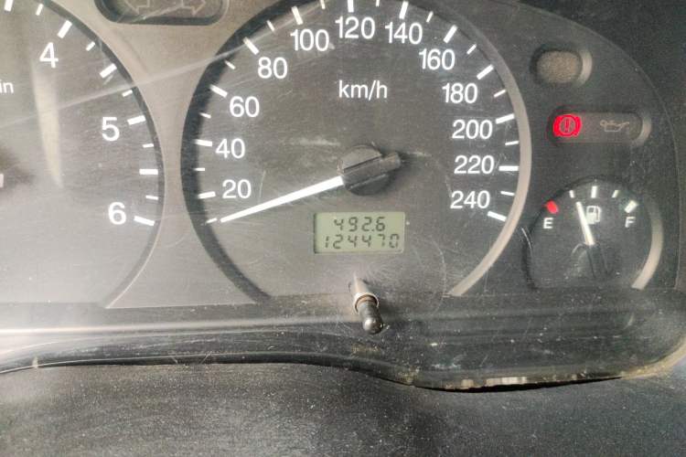 Used Ford Classic Transit 2015 2.8T Diesel Multi-Function Vehicle Short Wheelbase 6-Seater Mid-Roof Edition JX493ZLQ4 Odometer Close Up