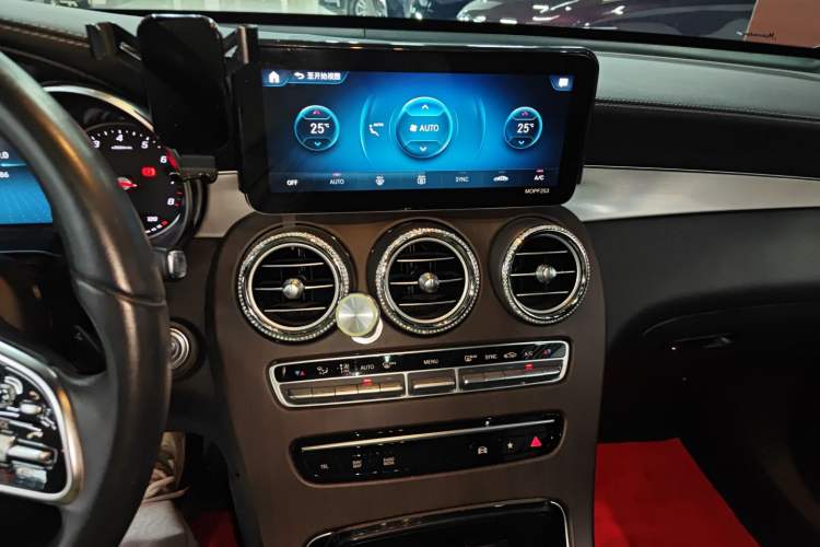 Used Mercedes-Benz GLC 2020 GLC 260 L 4MATIC Dynamic Model
